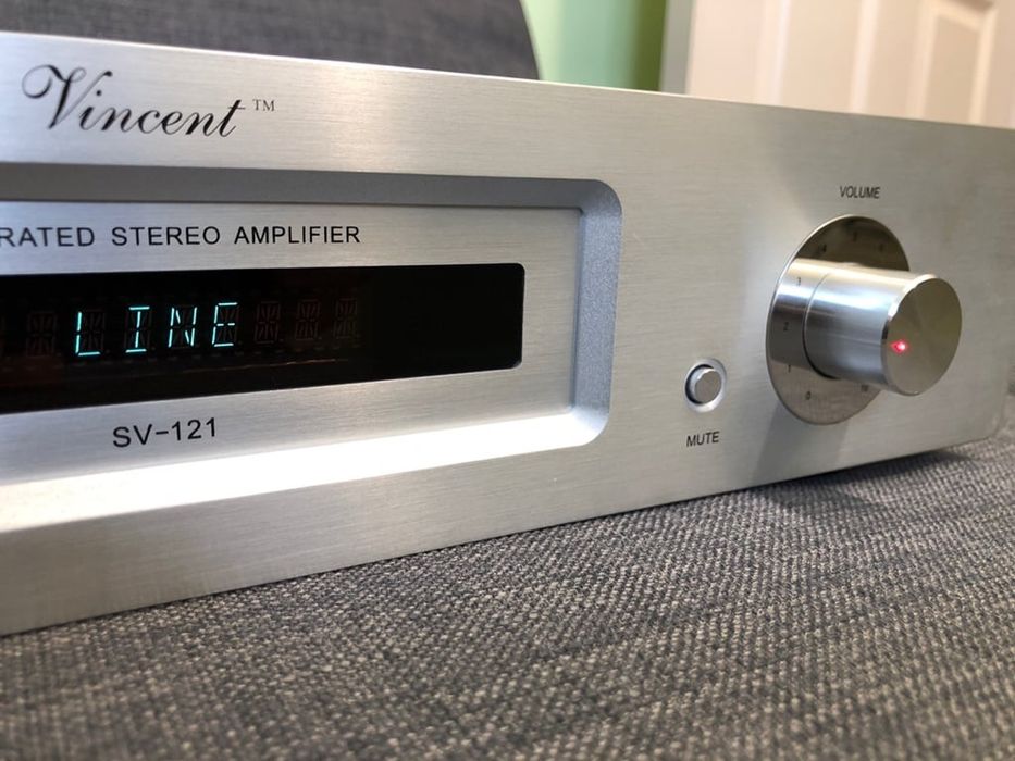 Vincent SV-121 —  підсилювач рівня High-End