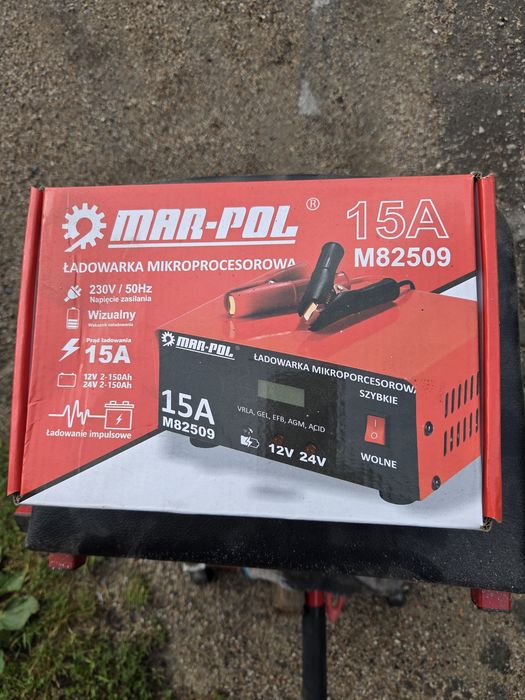 Nowy prostownik samochodowy 12V