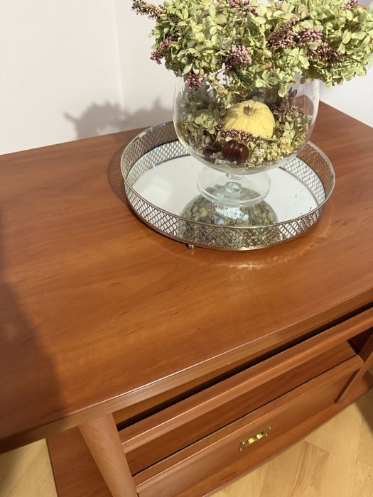 Brązowa szafka pod telewzior VOX