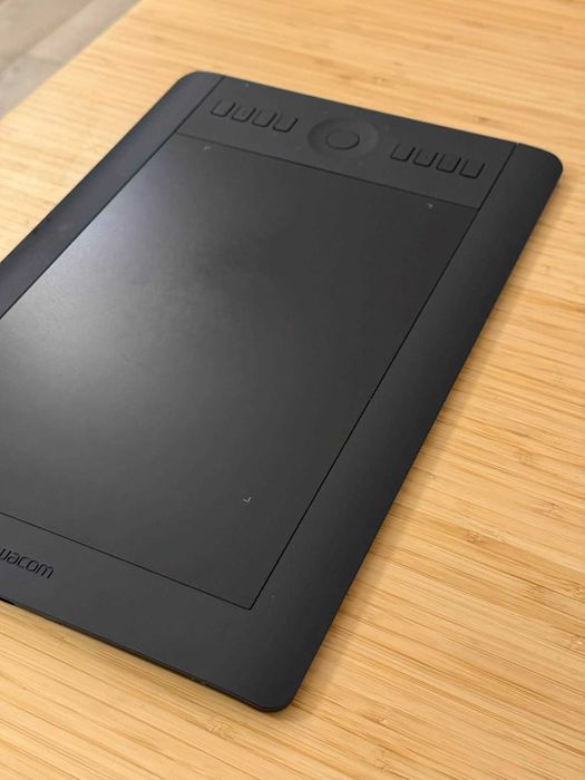 Tablet graficzny Wacom Intuos pro M PTH-651