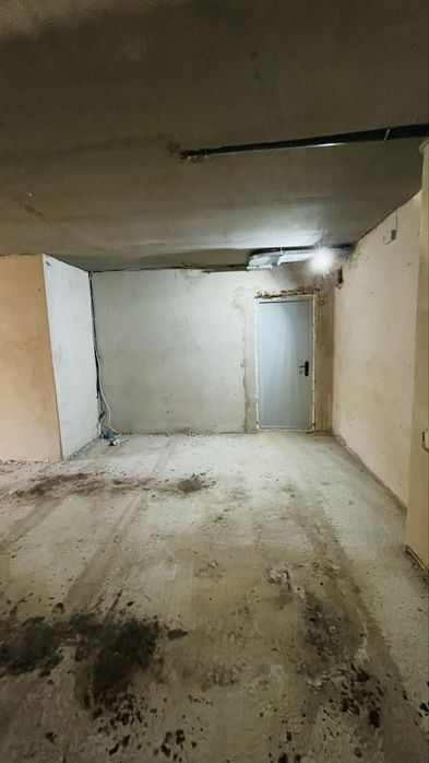 Продаж гаража на 2 авто (50 м²), окремо (23 м² і 27 м²)ЖК Імперія 1_ol