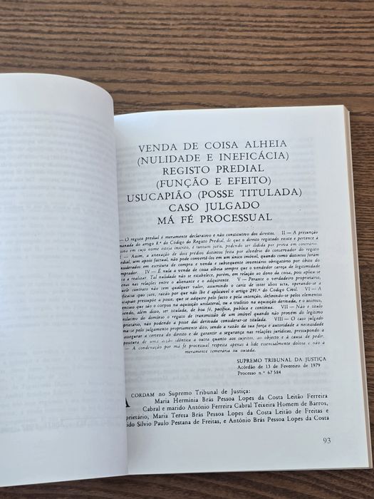 Livros jurídicos / Direito / 1 = 5€ / 10 = 40€