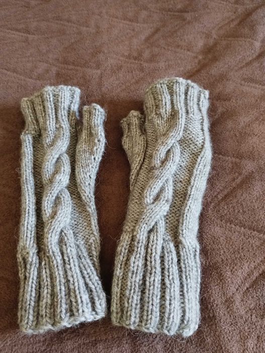 Шапки , мітенки, дитячі шапки