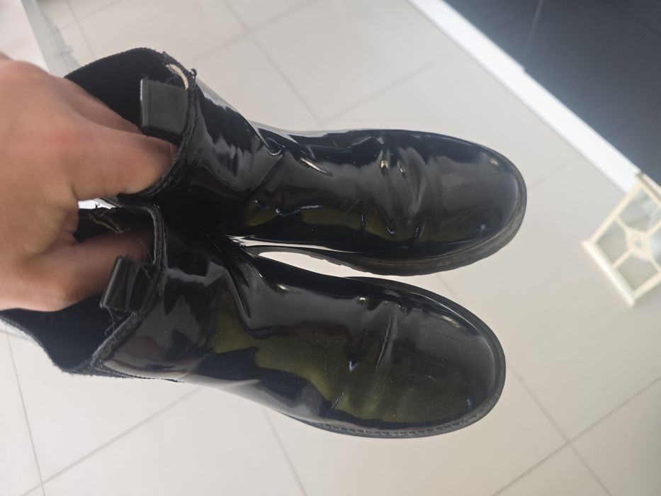 Zara botki lakierowane czarne myszką Mickey 37