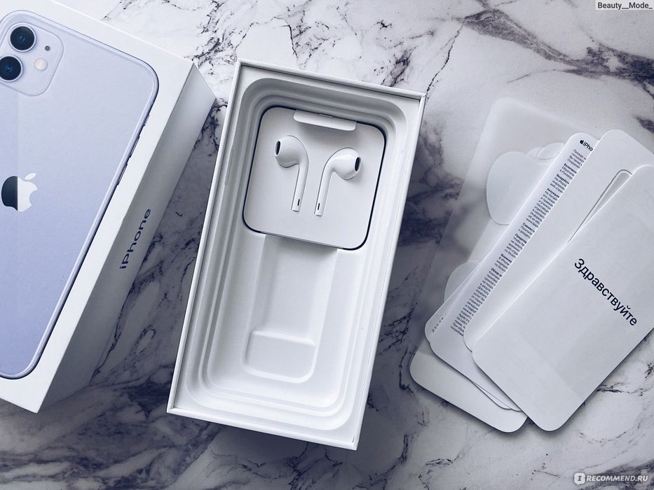 Продам новые оригинальные наушники гарнитура iPhone с коробки IPhone