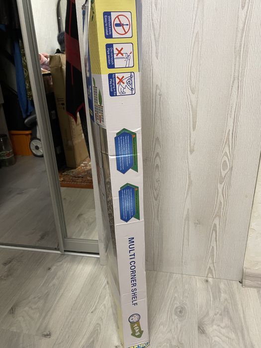 Кутова телескопічна полка для ванної кімнати