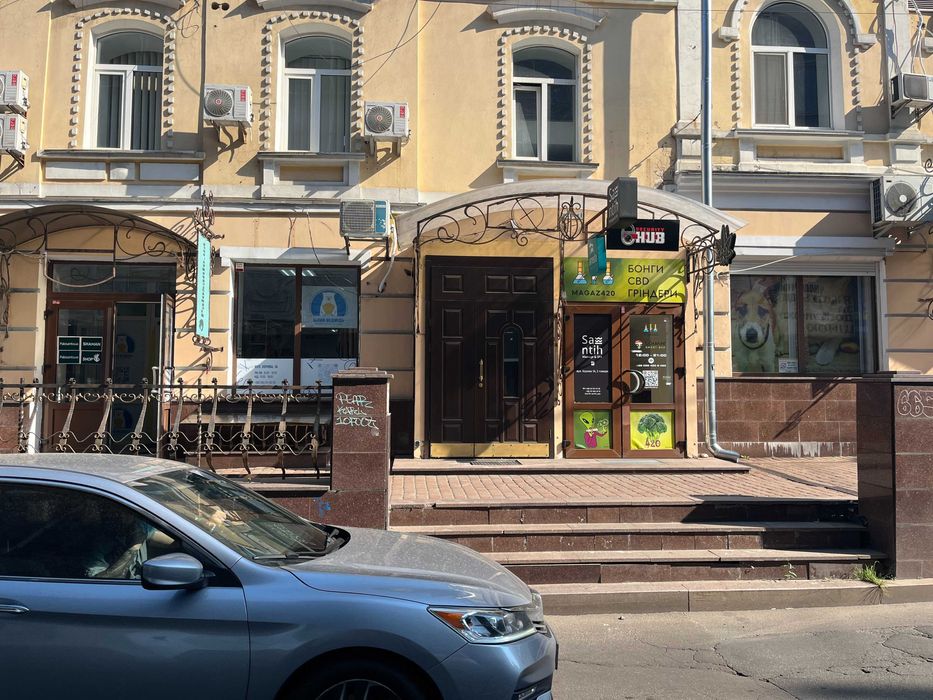 Продаж приміщення 290 кв.м. фасад, Хорива 1 Подол, Контрактова площа.
