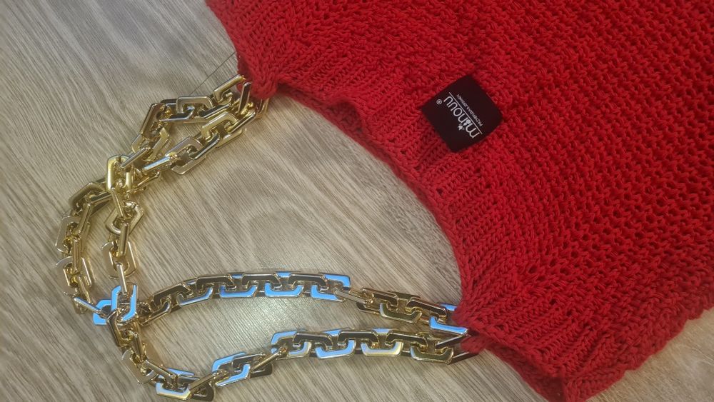 Czerwona torebka Minouu