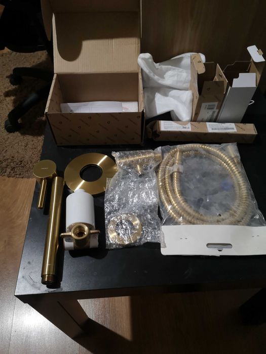 Bateria prysznicowa podtynkowa (złoto szczotkowane)