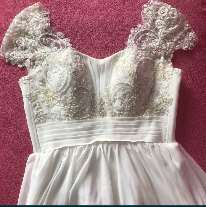 Продаю випускну, весільну сукню