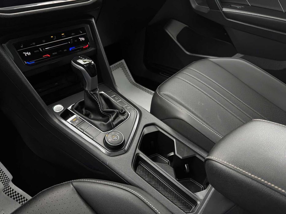 Volkswagen Tiguan SE R-Line      2023