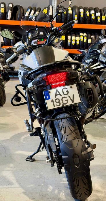 Moto benelli TRK502