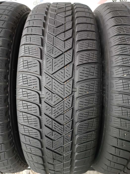 Зимові шини 225/65 R17 Pirelli scorpion winter	21рік