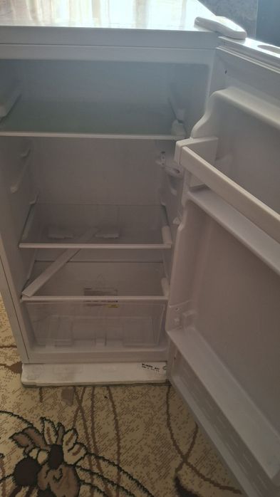 Продам компактний холодильник Hansa