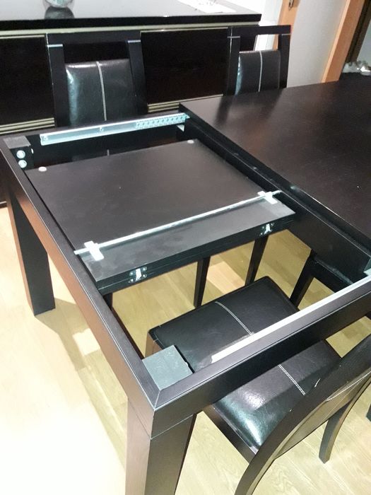 Mesa sala de jantar extensivel e 4 cadeiras preto wengue