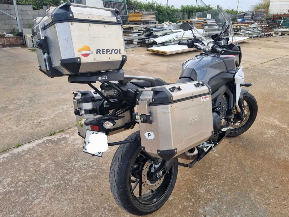 Yamaha Tracer 900 impecável