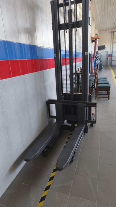 Sztaplarka, wózek paletowy Faktura VAT