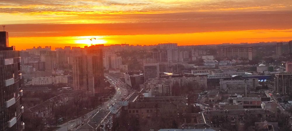 Нова 2 кімнатна квартира у продажу! Вікна виходять у двір! Печерський район. Без комісії!