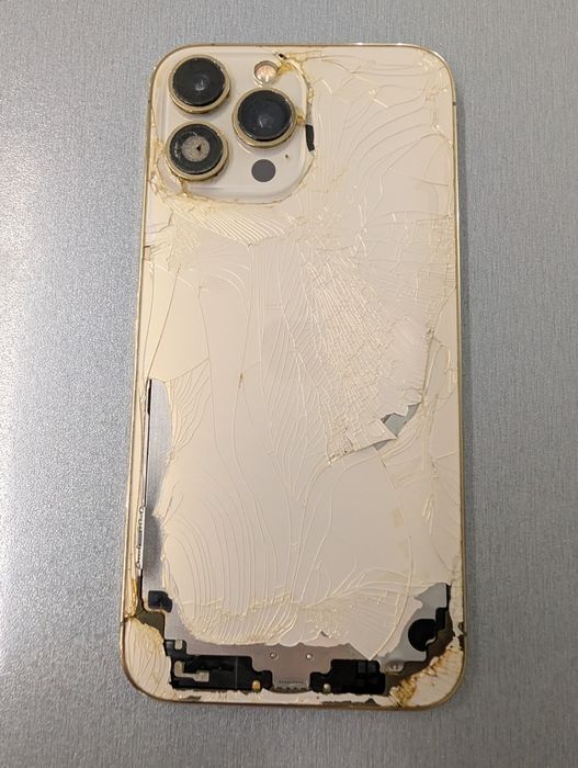 Iphone 13 pro max  gold