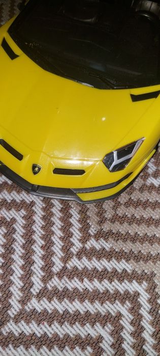 Carro lamborghini telecomandado criança