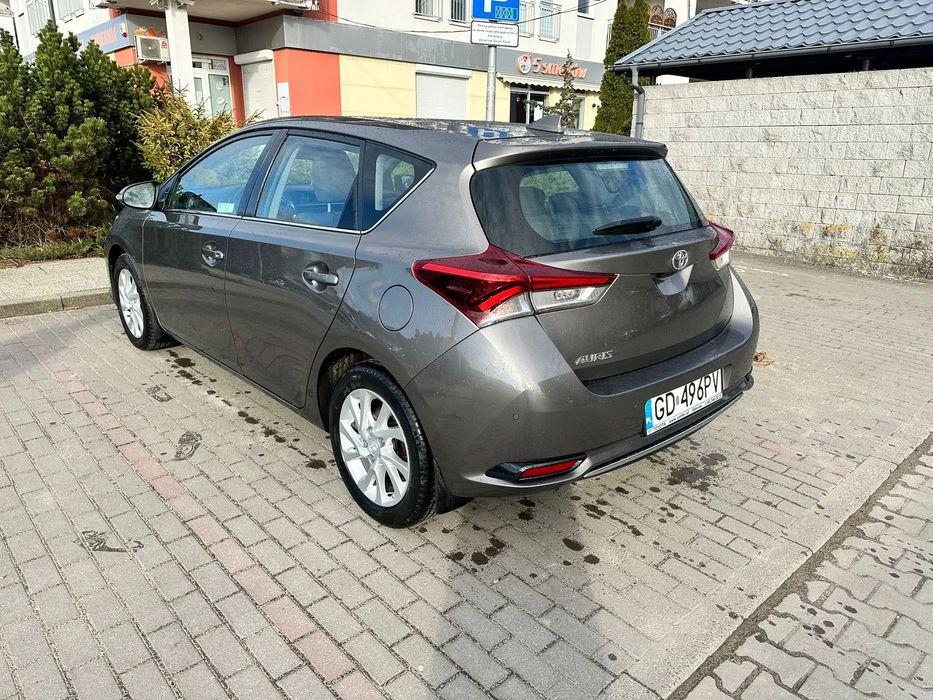 Toyota Auris AUTO OD NOWOŚCI W RODZINIE - 106000km przebiegu