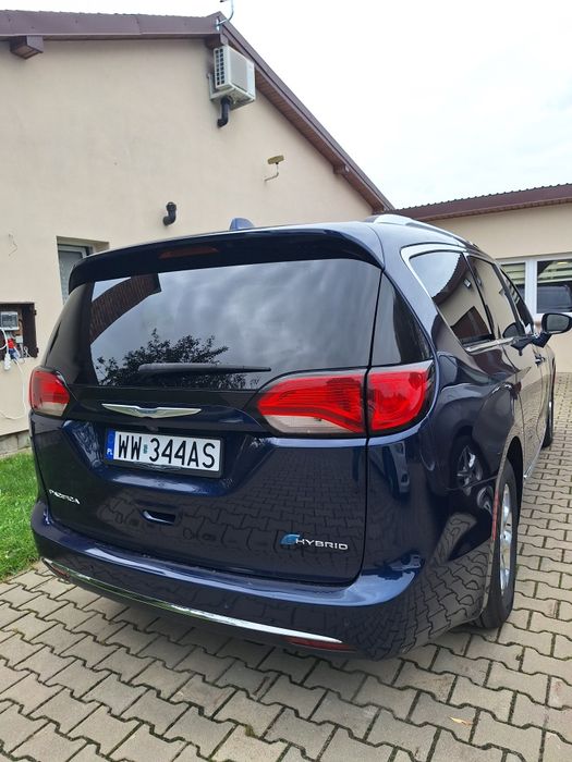 WYNAJEM  7 osobowy Chrysler Pacifica PREMIUM 3.6 V6