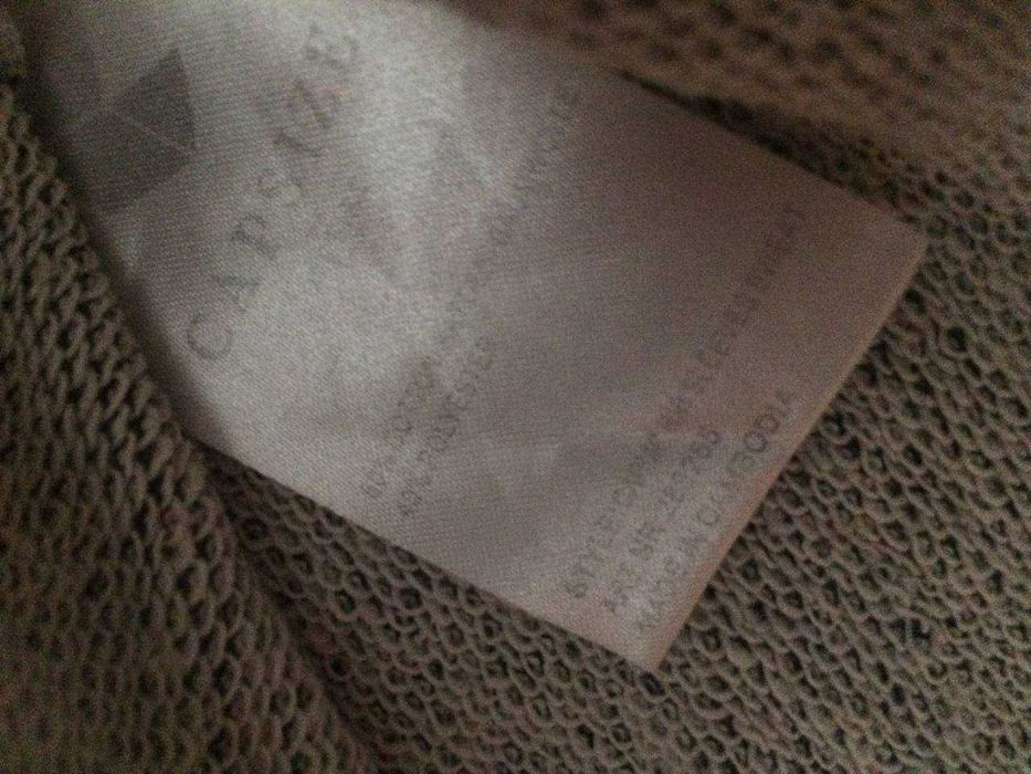 Кофта Capsize отлично смотрится на теле