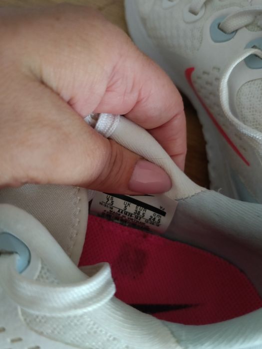 Nike legend react 38,5 białe