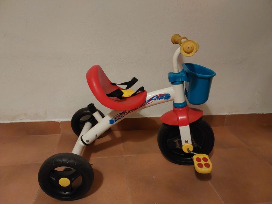 Triciclo Chicco infantil – perfeito para passeio e diversão