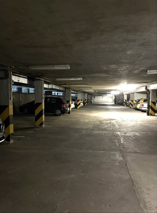 Wynajmę miejsce parkingowe – Ursynów, metro Stokłosy