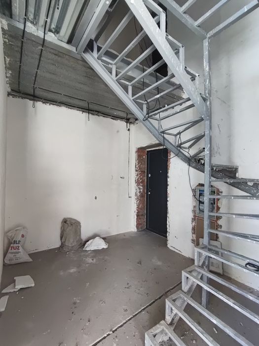 Продається дворівнева квартира в м.Васильків  з власною терасою