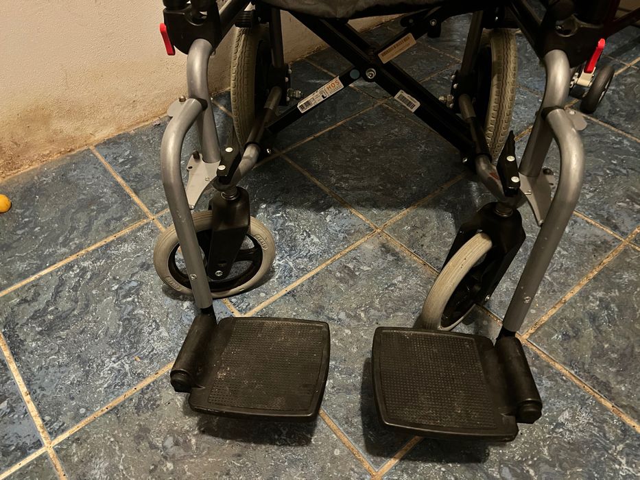 Cadeira de rodas - Orthos - desdobrável