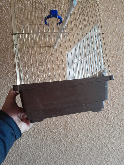 Продам клітку для папуги