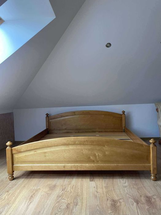 Łóżko stylowe drewniane 200/200