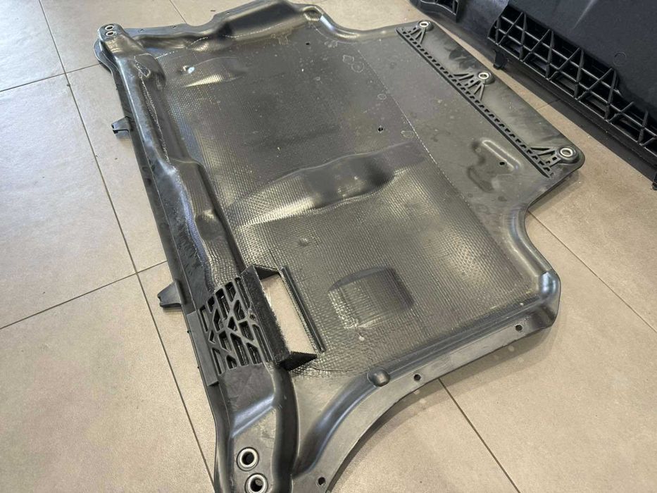 Захист двигуна VAG 3Q0825901B Skoda Octavia A8, A7 Superb VW Passat Go