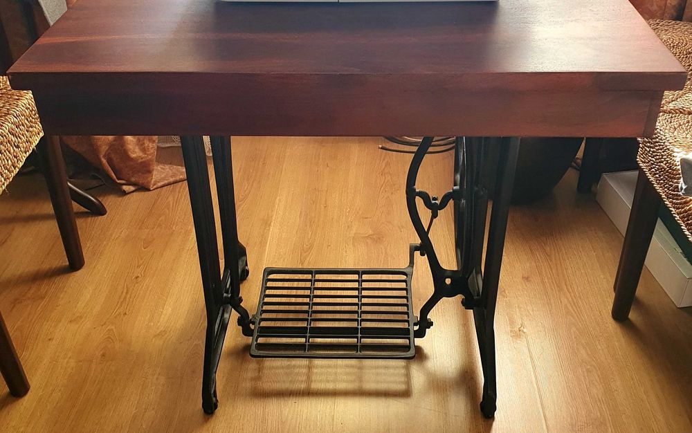 Stolik konstrukcja maszyna Singer