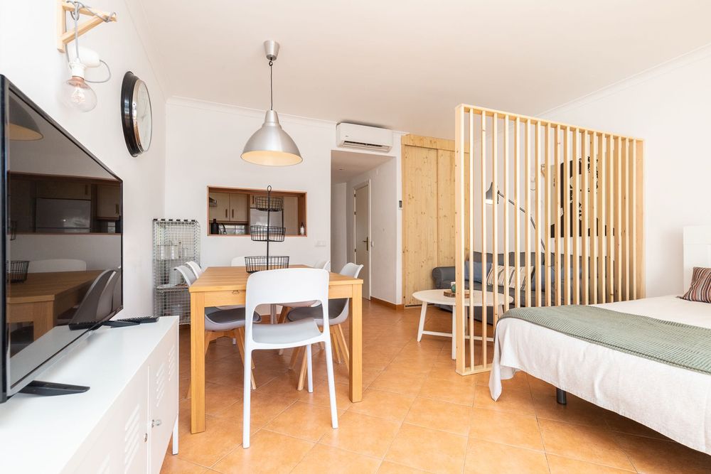 Apartamento T1 Inserido no Golden, Barco, Piscinas e Jacuzzi incluido