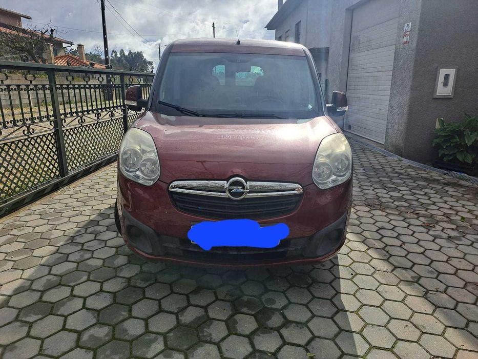 Opel Combo D L1H1 – 1.6 CDTI Automática (SEM DOCUMENTOS)