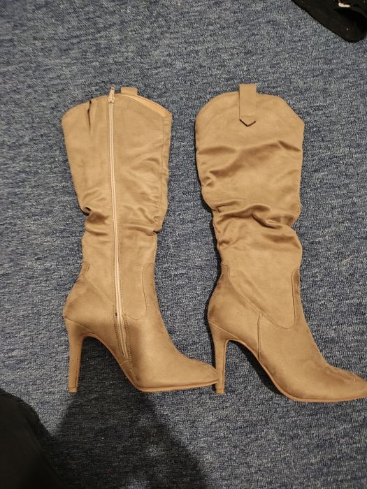 Buty na obcasie 38