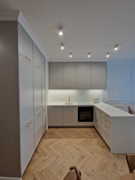 Meble na wymiar Piaseczno i okolice. Kuchnie, szafy, łazienki. Stolarz