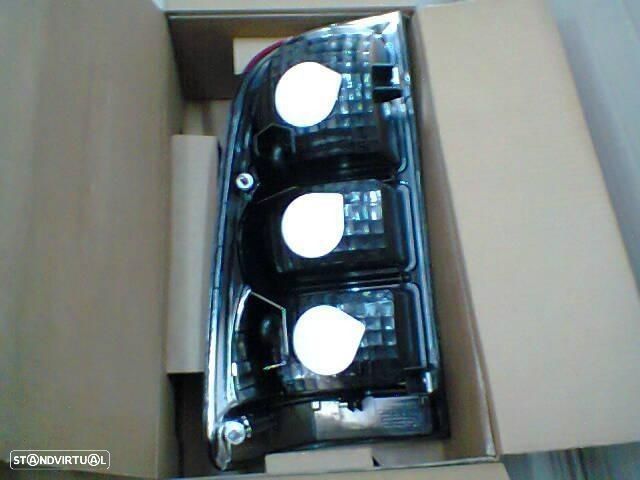 farolins stop toyota hilux 2005 até 2011 (novos)