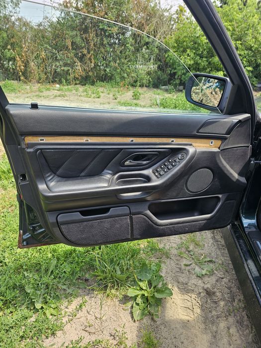 Wnętrze BMW e38 czarne skóry