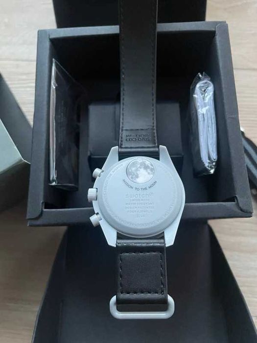 MoonSwatch SO33M100 – Omega x Swatch Księżycowy Design