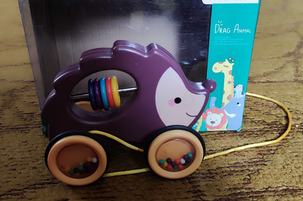 Іграшка каталка їжачок