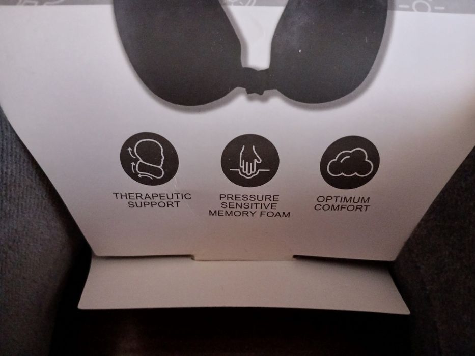 Almofada de viagem nova