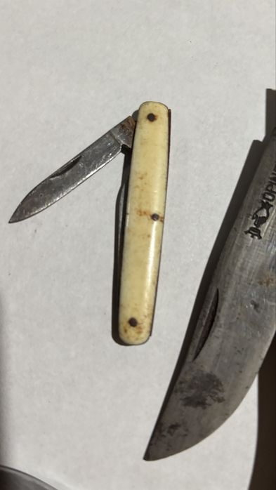 Quatro canivetes, Opinel e outros