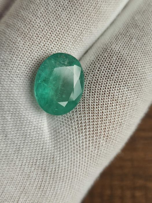 Naturalny szmaragd 8.04 carata - certyfikat IGI, Zambia Piękny kolor!
