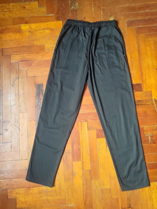Штани нові продам