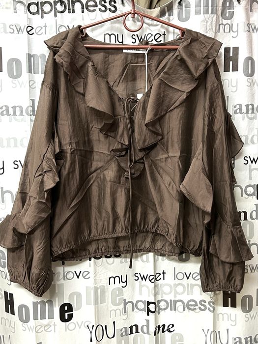 Блуза нарядная с валанами, натуральная, Италия, оверсайз