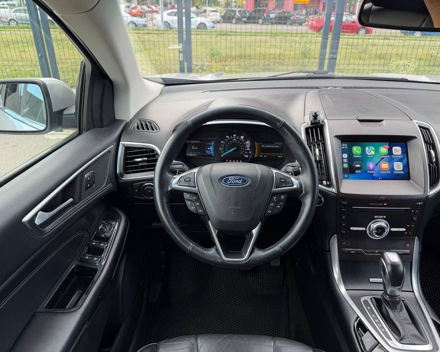 Ford Edge Titanium